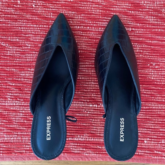NWT vegan leather mules - Picture 3 of 8